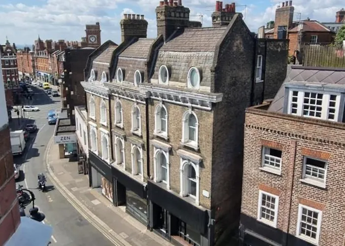 Star London Heath St 2-Bed Adobe